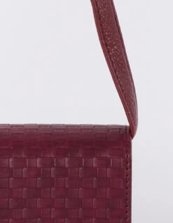 RIP CURL WANDERER SMALL CROSSBODY BAG -SurfVibe Shop rip curl borsa a tracolla wanderer small dark red