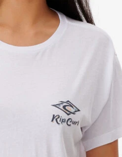 RIP CURL PSYCHEDELIC DREAMS SHORT SLEEVE CROP TEE -SurfVibe Shop rip curl psychedelic dreams crop t shirt donna 1