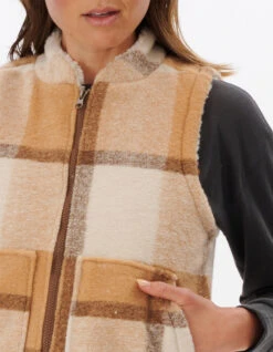 RIP CURL BREEZE VEST CAMEL -SurfVibe Shop rip curl smanicato breeze camel 2