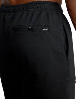 RVCA VA ESSENTIAL SWEATSHORT -SurfVibe Shop rvca va essential sweatshort 18 5 pantaloncini