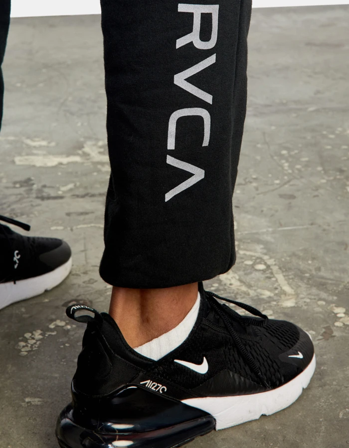 RVCA SWIFT SWEATPANT BLACK 3 RVCA SWIFT SWEATPANT BLACK - Image 3